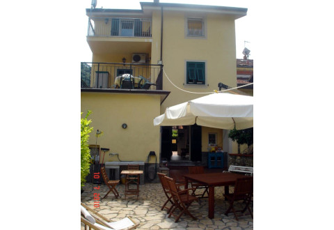 Picture of B&B I GIRASOLI BED AND BREAKFAST of LERICI