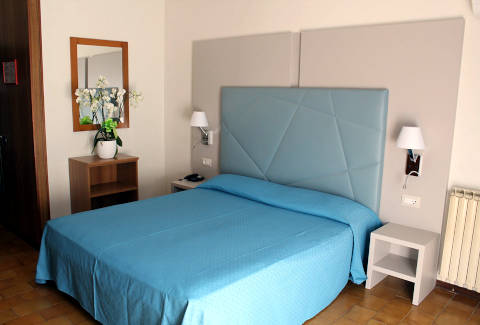 Picture of HOTEL RESIDENCE  HOLIDAY of COLOMBARE DI SIRMIONE