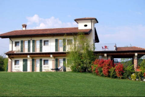 Photo APPARTAMENTI GARDA COUNTRY HOUSE - A CASA DI ISABELLA a LONATO DEL GARDA