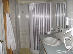 Photo HOTEL RESIDENCE ALBERGO RESIDENCE ROSES a PAOLA