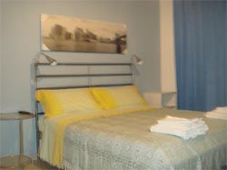 Foto B&B  TRAVEL & LIVING di TRANI