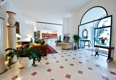 Photo HOTEL OSTUNI PALACE  MEETING SPA a OSTUNI