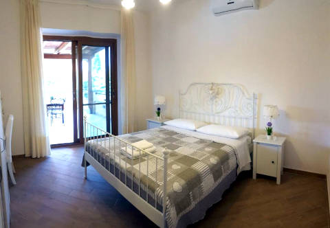 Foto B&B LA CORTE DEGLI ULIVI BED AND BREAKFAST di CIVITAVECCHIA