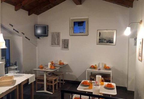 Foto AFFITTACAMERE LOCANDA NELIA di BAVENO