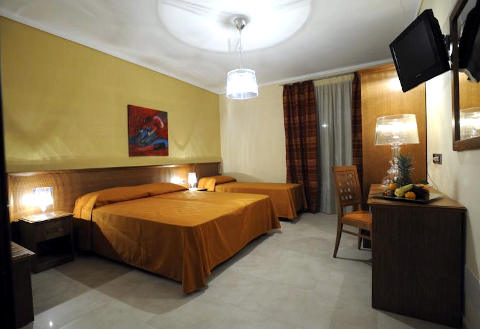 Foto HOTEL  POMA di CUSTONACI