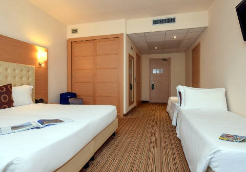 TH LAZISE - HOTEL PARCHI DEL GARDA - Foto 11