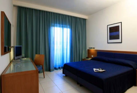 Fotos HOTEL LA COSTIERA  von GIUGLIANO IN CAMPANIA