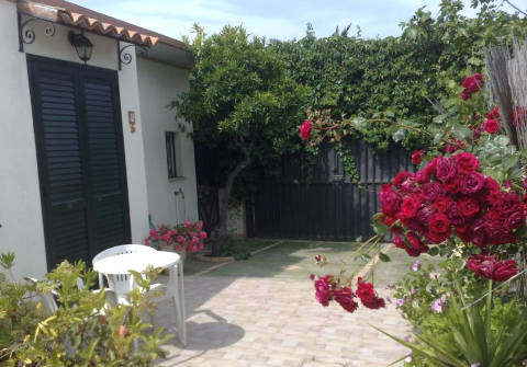 Photo B&B VILLA VERDE MARE BB a GIARDINI NAXOS