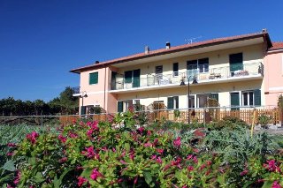 Foto AGRITURISMO  LE COLLINETTE di VILLANOVA D'ALBENGA