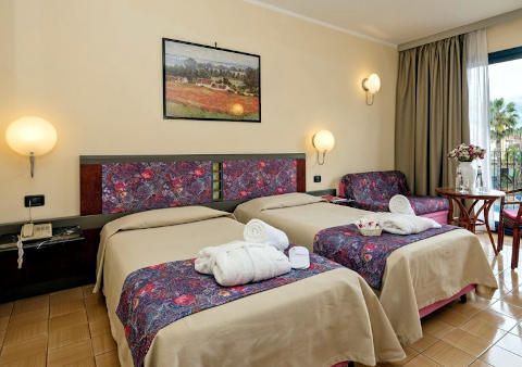 Photo HOTEL  CAESAR PALACE a GIARDINI NAXOS