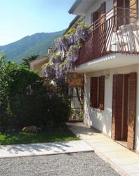 Foto CASA VACANZE CASA ALBA di BORSO DEL GRAPPA