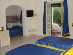 Foto B&B BED AND BREAKFAST VILLA ADRIANA di FORIO