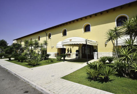 Foto HOTEL APPARTAMENTI TENUTA SAN FRANCESCO di BARLETTA