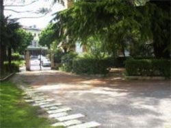 Foto B&B VILLA MONTEBRUNO di DESENZANO DEL GARDA