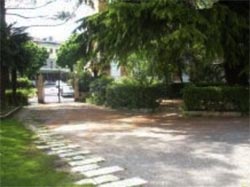 Photo B&B VILLA MONTEBRUNO a DESENZANO DEL GARDA