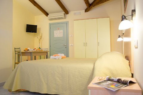 Picture of HOTEL MINI IRIS of MAIORI