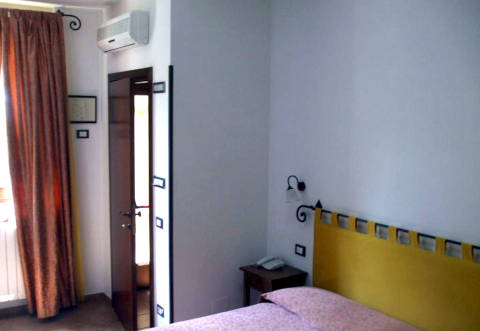 Photo B&B CAMERE RAMACCIA a ASSISI