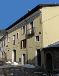 Foto B&B  VIA DELLA PIAZZA di PESCASSEROLI