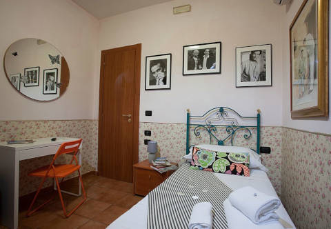 Photo HOTEL  CINEHOLIDAY a NAPOLI