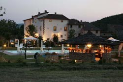 Foto APPARTAMENTI IN VILLA RELAIS SANTA MARGHERITA di CASTELLUCCIO