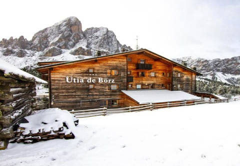 Foto HOTEL UTIA DE BORZ - RIFUGIO ALPINO SUL PASSO DELLE ERBE di SAN MARTINO IN BADIA