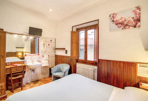 Photo HOTEL  LORENA a FIRENZE