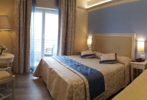 Photo HOTEL  REGINA a ALASSIO