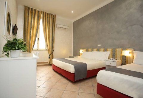 Photo HOTEL  VERGILIUS BILLIA a NAPOLI