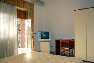 Photo HOTEL ALBERGO CORONA a TERRACINA