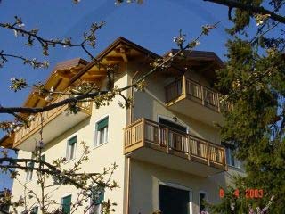 Photo HOTEL APPARTAMENTI  DA REMO a TENNA