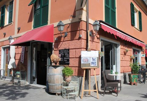 Foto AFFITTACAMERE ANTICO CAFFE' DEL MORO di BONASSOLA