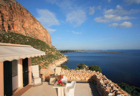 Foto CASA VACANZE NIDO DEL PELLEGRINO di ISOLE EGADI