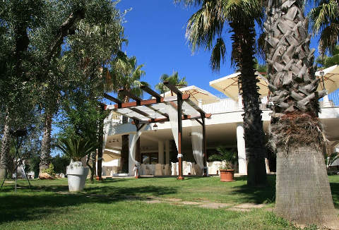 Photo HOTEL CITTA BIANCA COUNTRY RESORT a OSTUNI