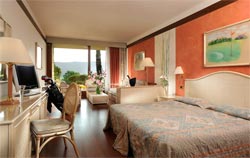 Photo HOTEL VILLAGGIO POIANO RESORT HOTEL a GARDA