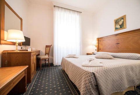 Foto HOTEL NOVA DOMUS  & SUITES di ROMA