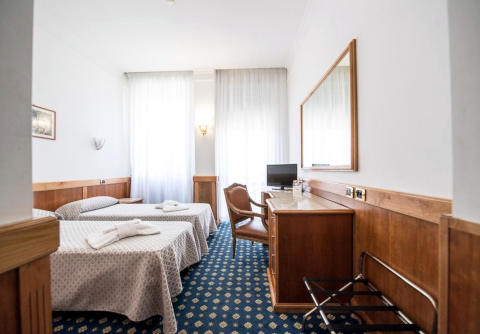 Foto HOTEL NOVA DOMUS  & SUITES di ROMA