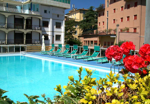 Photo HOTEL GRAND  AMBASCIATORI a CHIANCIANO TERME