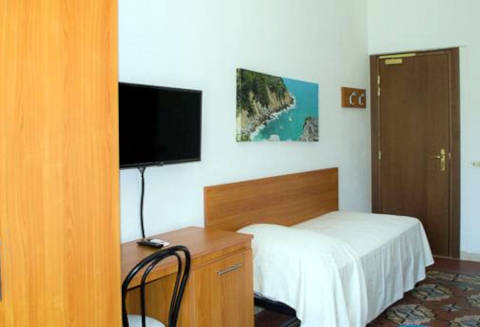 Photo HOTEL ALBERGO BLUELINE a TELLARO