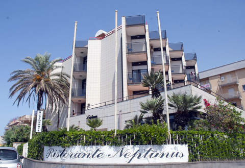 HOTEL NEPTUNUS - Foto 1