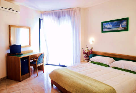 Foto HOTEL  NEPTUNUS di NETTUNO