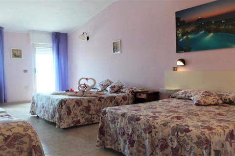 Photo HOTEL  ORIZZONTE BLU a TROPEA