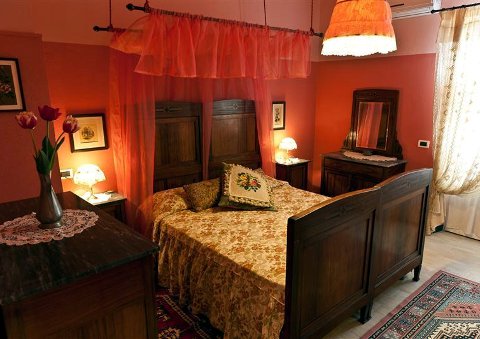 Photo B&B OSTERIA E BED & BREAKFAST DEL TEMPO STRETTO a ALBENGA