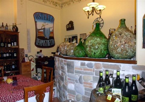 Photo B&B OSTERIA E BED & BREAKFAST DEL TEMPO STRETTO a ALBENGA