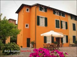 Photo B&B BED & BREAKFAST LUCCA FORA a LUCCA