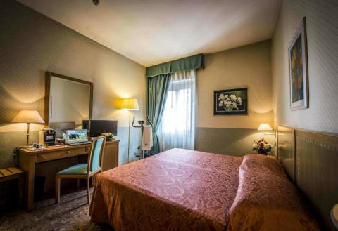 Photo HOTEL  RISTORANTE NUOVO ALBERGO  a CHIETI