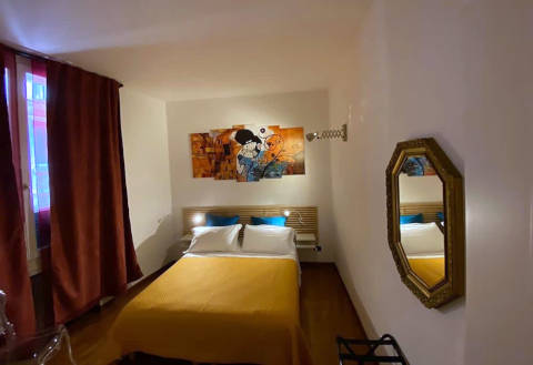 Photo B&B BED & BREAKFAST LIKE ROMEO a VERONA