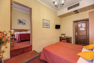 Photo HOTEL  CORONA a ROMA