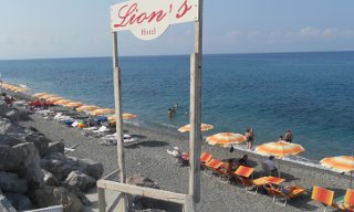 Photo HOTEL LION'S  a FALERNA