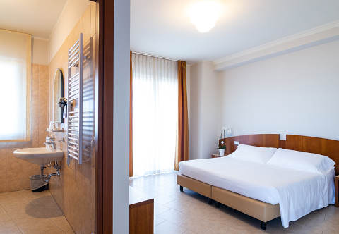 Photo HOTEL  MERIDIANO a TERMOLI