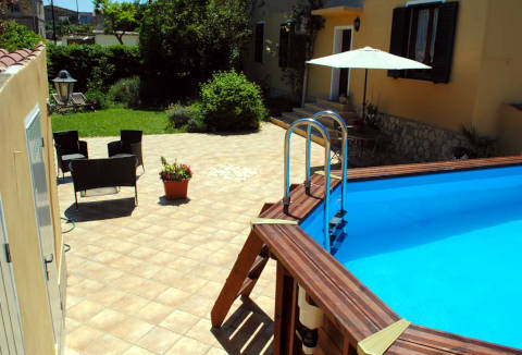 Guest House Del Viale - foto 1 (Garden With Swimming Pool)